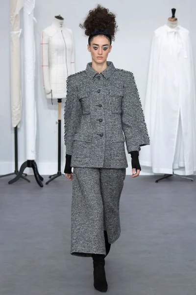 Look 7